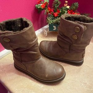 Skechers boots size 6